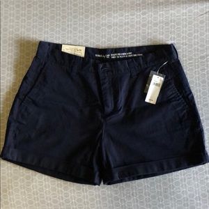 GAP Girlfriend 4 inch short